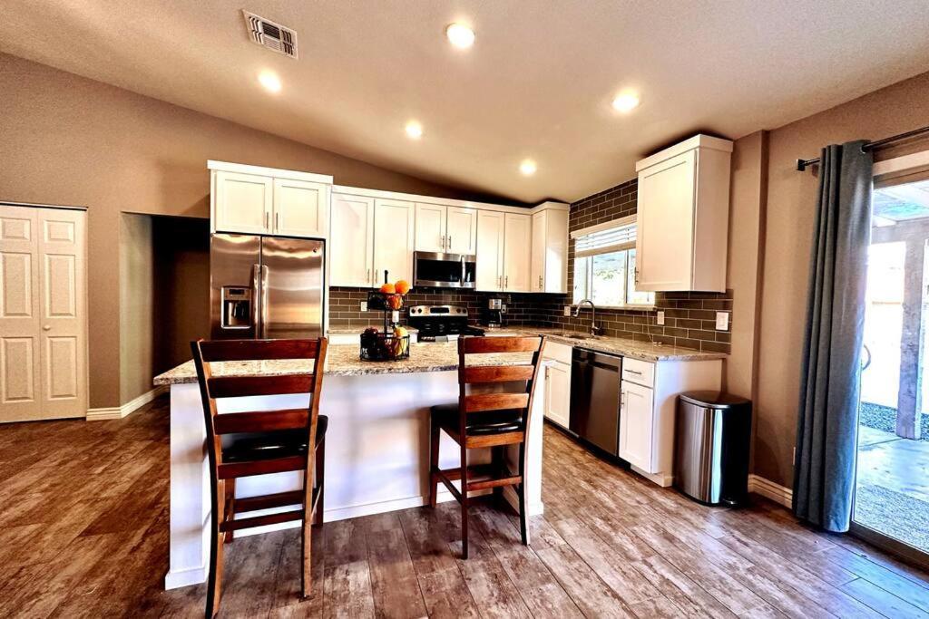 Mesa Oasis Private Pool Spacious! 10+ Guests 7 Beds New, Great Location! Exterior foto